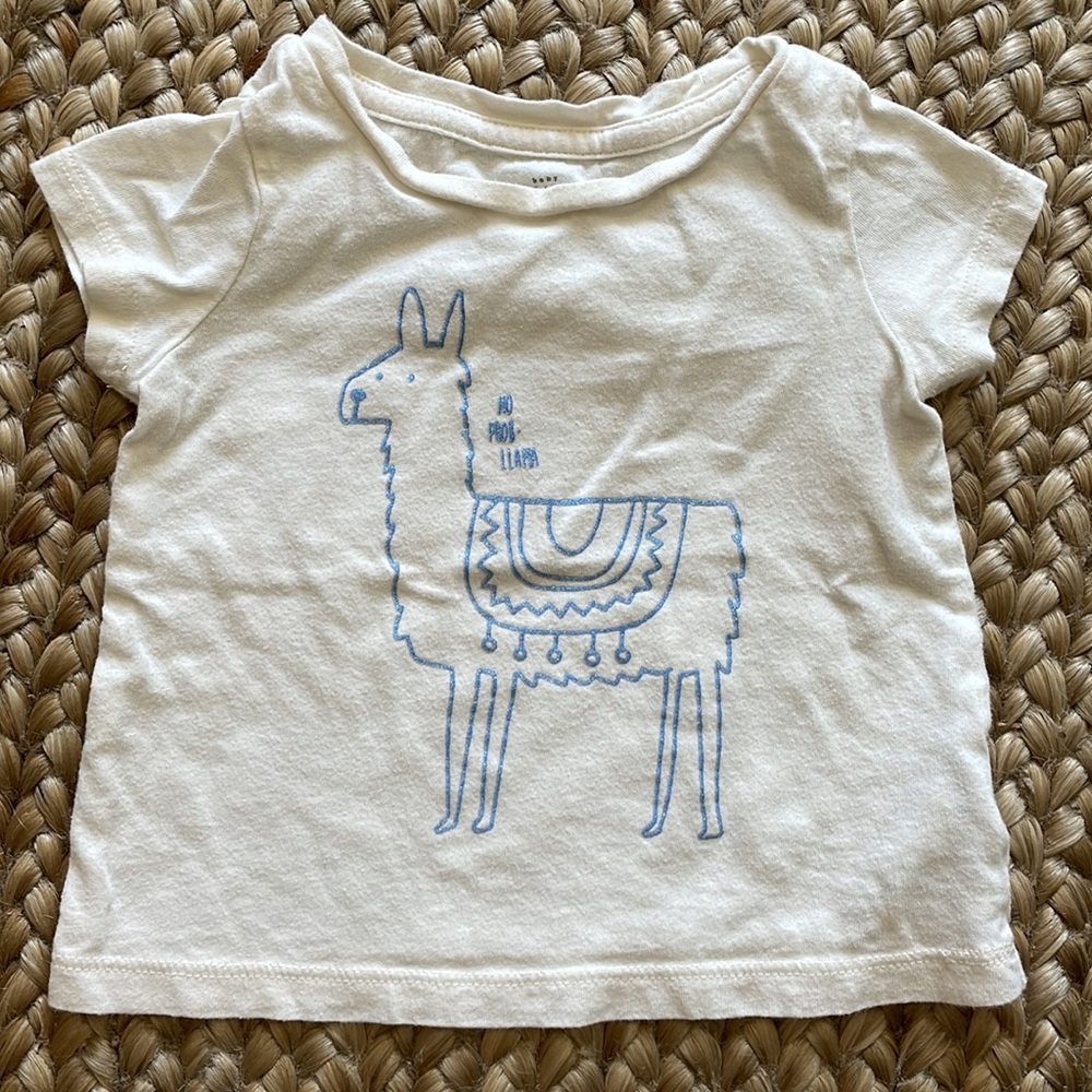 Baby Gap 100% cotton adorable llama tee